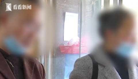 有异物?年初一吃面硌了牙 女子一看直呼:恶心