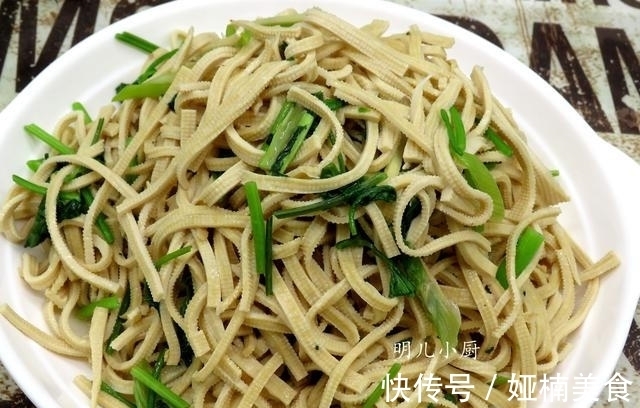 明儿|天热，晚餐就把它当做主食，健康营养，饱腹不易长肉，女人要常吃
