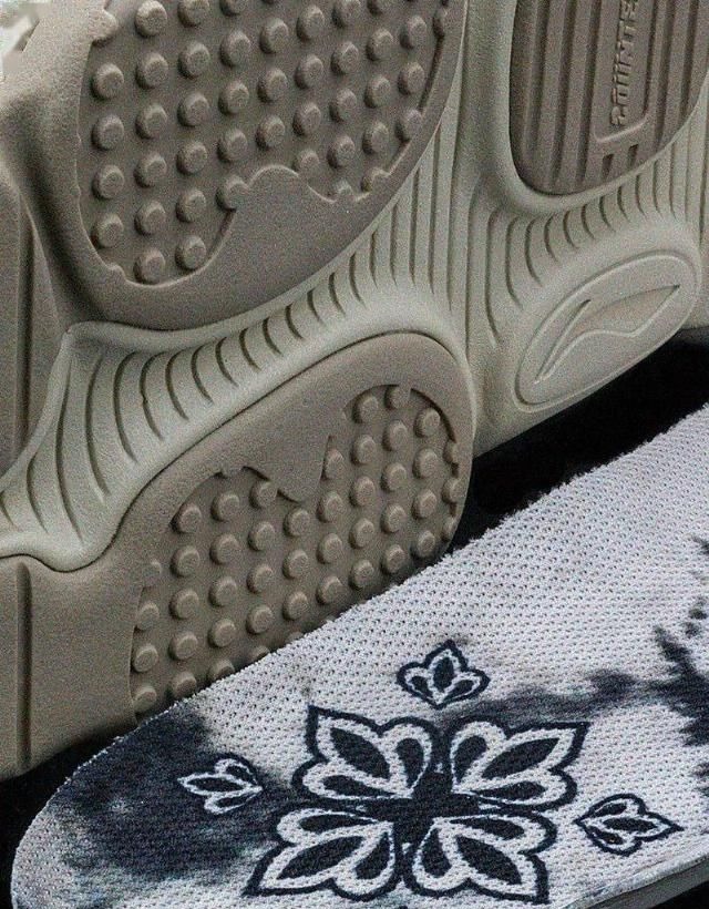 li 真不是因为国产才吹爆跋涉两千多公里只为早点穿上这双鞋