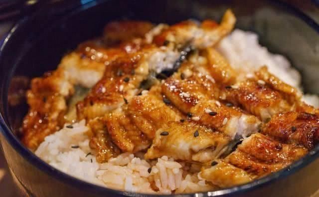 被日本人称为“水中人参”,一生只繁殖一次,上百元一斤也不愁卖