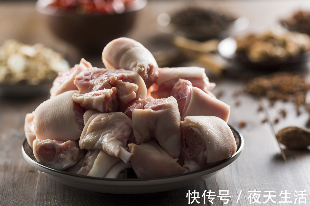 腐乳|炖猪蹄时,焯水前多做1步,软烂入味不油腻,还没腥味
