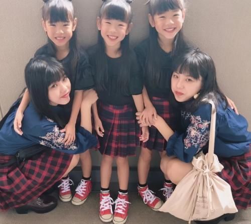孩子|日本宝妈生完双胞胎又生3胞胎，5个闺女画风太暖，堪称人生赢家