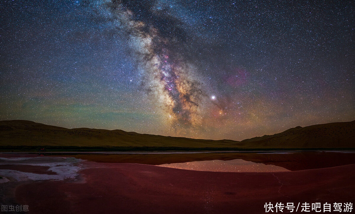 血色|在巴丹吉林沙漠深处，藏着一个神秘迷人的血色湖泊，妖异又美丽