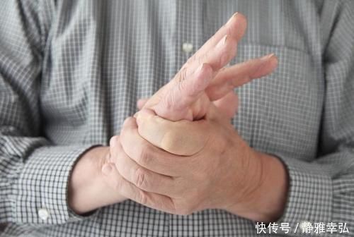 颈椎病|颈椎病发作,市面上所谓的颈椎枕真的有用吗?别上当了