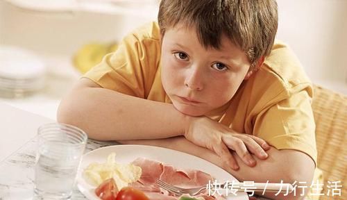 早睡早起|这四个坏习惯,正在不知不觉中影响孩子大脑发育,还在做的赶紧改