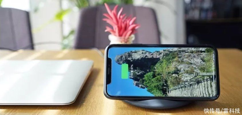 iPhone|彻底砍掉充电口！iPhone 13将采用无孔设计