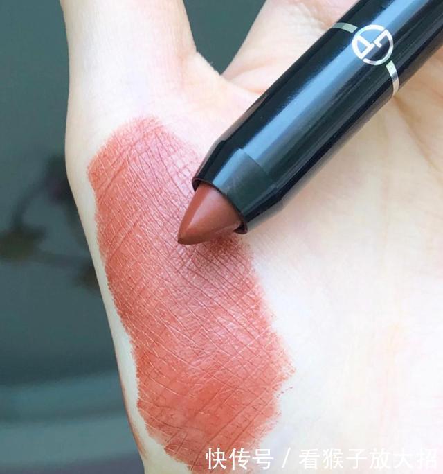 口红|今年偏“奶系”口红太火,大牌中就属这四只,显白又百搭!