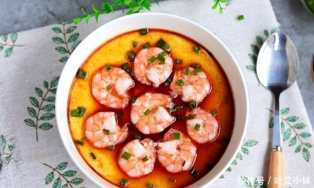 大人|秋天吃肉不如吃这碗鸡蛋羹,鲜嫩爽滑又营养美味,大人小孩都爱吃