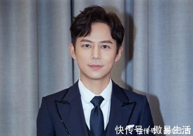 主办方|金鹰节何炅再现神救场,秒速化解突发状况,任达华连说谢谢!