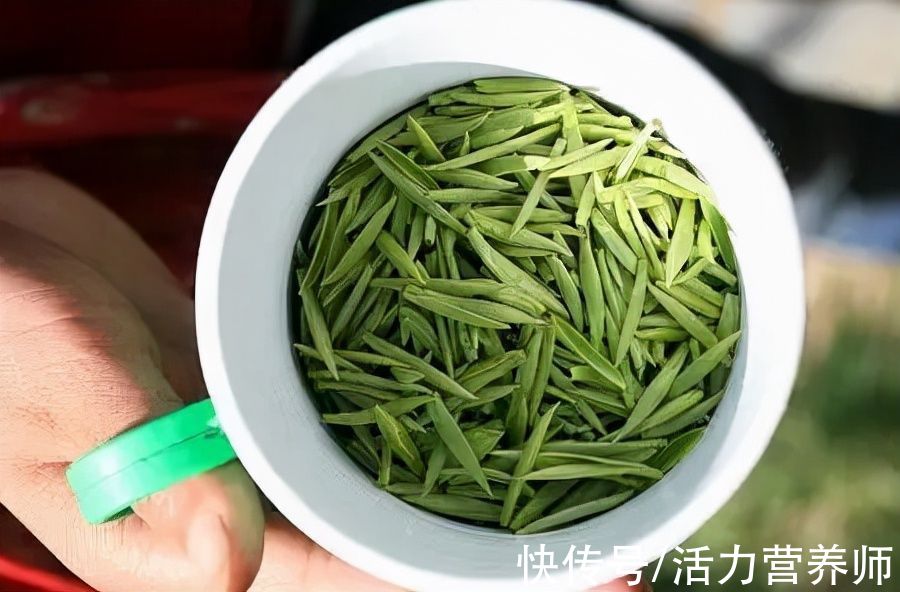 保护心血管|研究发现：喝茶可以保护心血管，但喝绿茶还是红茶好？你选对了吗