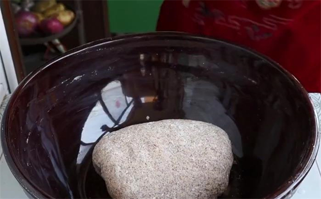 红枣懒人大馒头的制作方法，又香又甜又好吃，方法超简单