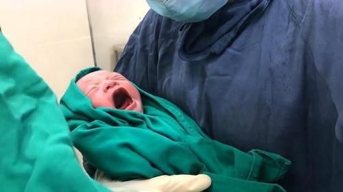 新生儿|哈佛大学最新研究：新生儿体重接近这个数值，大脑发育才更良好