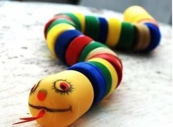 把肥皂放在矿泉水瓶盖上,第二天奇迹发生了