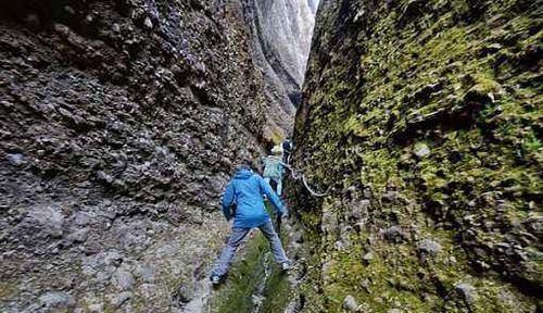 卫星 卫星拍下东非大裂谷景象,引网友热议:这简直是“反人类”现象