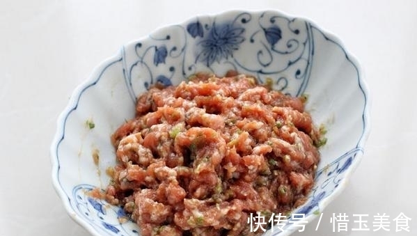 馅儿料|想吃肉饼不会揉面？教你一招代替，外酥里嫩还能拉丝