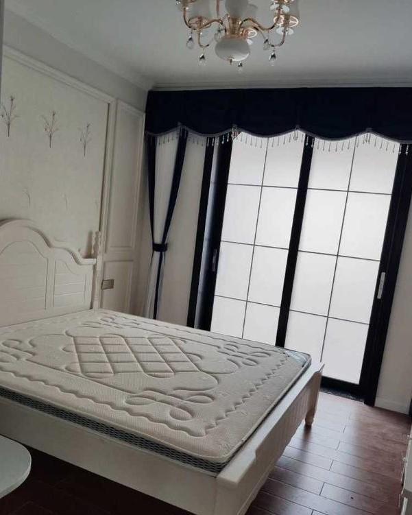 装饰|130平米复式房超宽敞，刚入住忍不住晒晒图，简约装修温馨大气