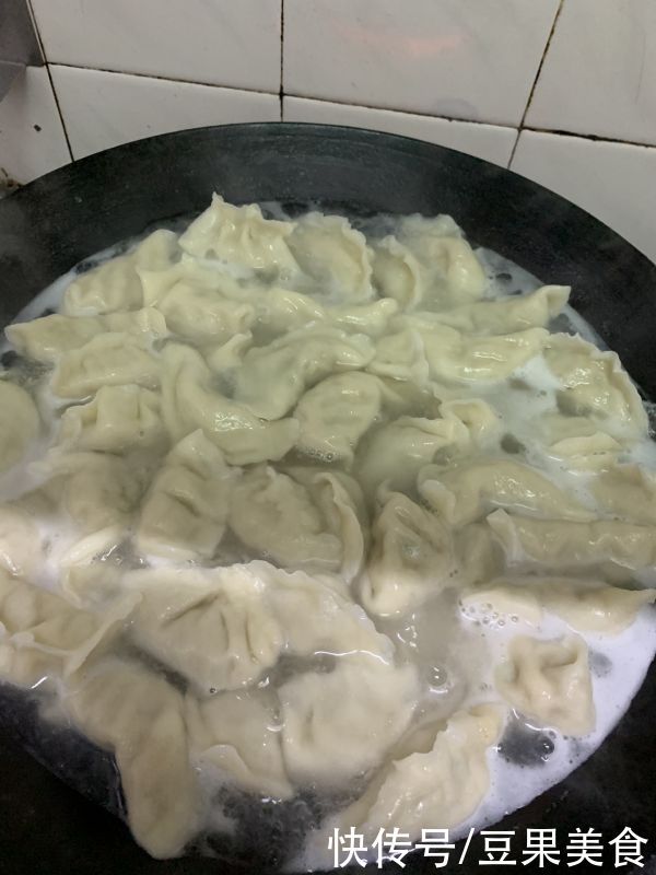  羊肉饺子这样做，口感味道一级棒