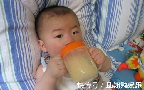 塑料袋|喝一次等于吃3个塑料袋,很多家长都还在给孩子喝,医生无知