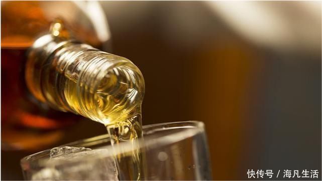 想养肝的人,尽量少喝或不喝这3种“酒”,可能你不放在心上