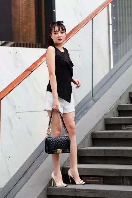 小姐姐|温柔魅力的小姐姐,大长腿十分亮眼,养眼又好看