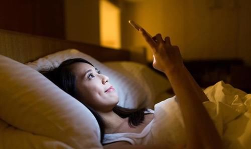 睡眠|几点睡觉才算熬夜?医生:不是11点,也不是12点,别搞错了