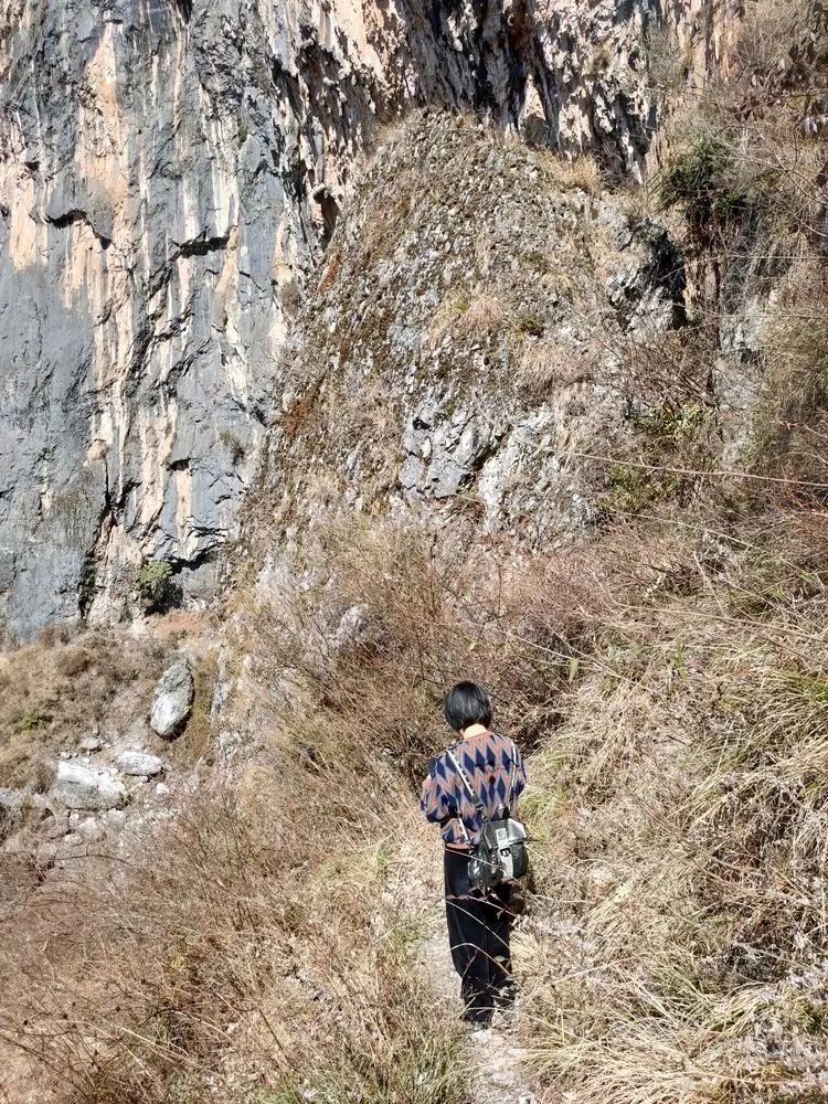 指南村|登顶东川小牯牛山——慈悲殿