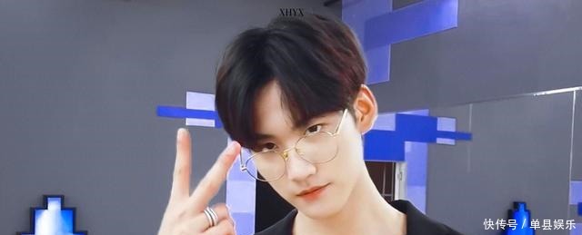 创造营2021|太惨了!《创4》周柯宇崴脚受伤不能跳舞,恐影响总决赛舞台发挥