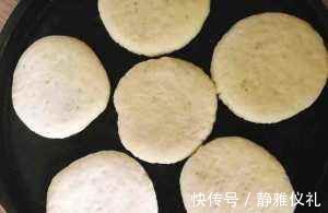 我家面粉不包饺子，不做包子，孩子最爱这样做，一周3次吃不够