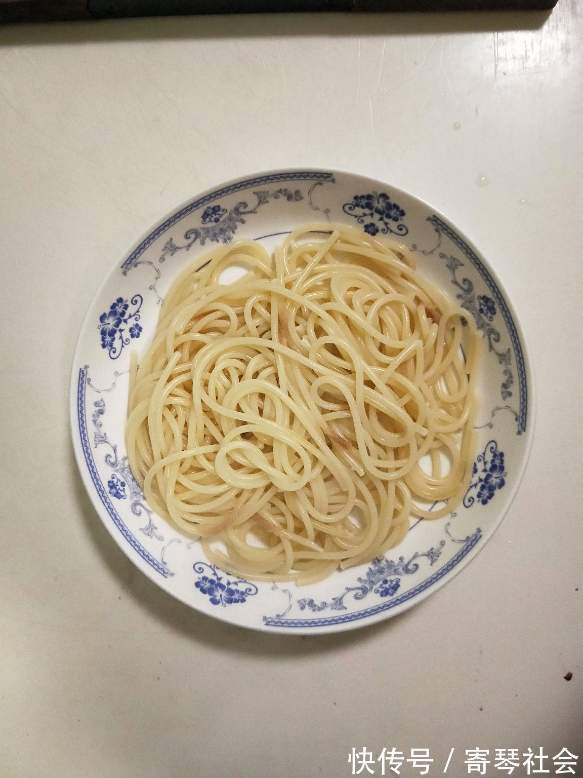 杏鲍菇|鲜香四溢肉酱拌面,健康营养,美味可口