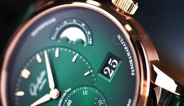 腕间的绿意 来看看格拉苏蒂原创的新绿表