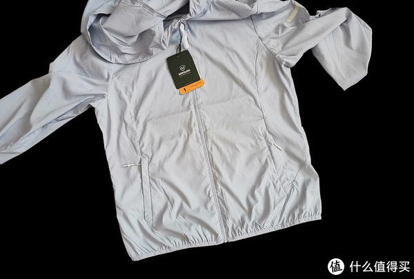 防晒霜|谁说户外运动就会变黑？诺诗兰防晒蝉翼防晒衣呵护你的皮肤