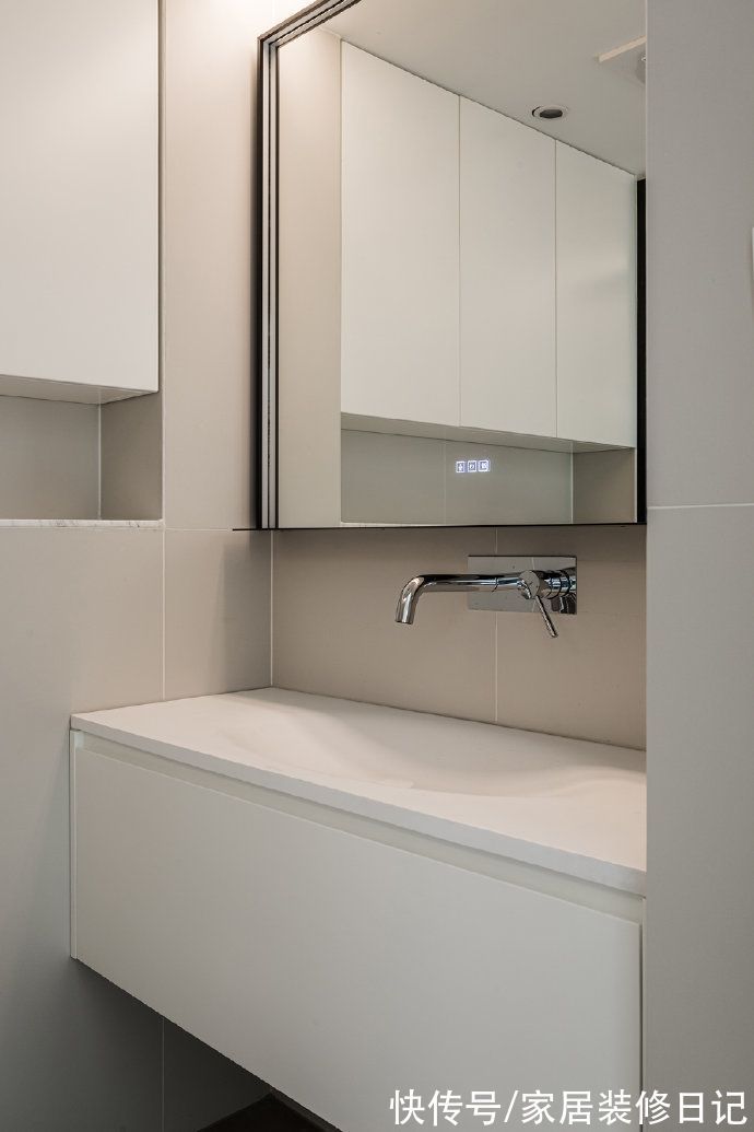 厨房|81㎡极简风的家,全屋白墙+平吊无主灯设计,干净纯粹透着高级感