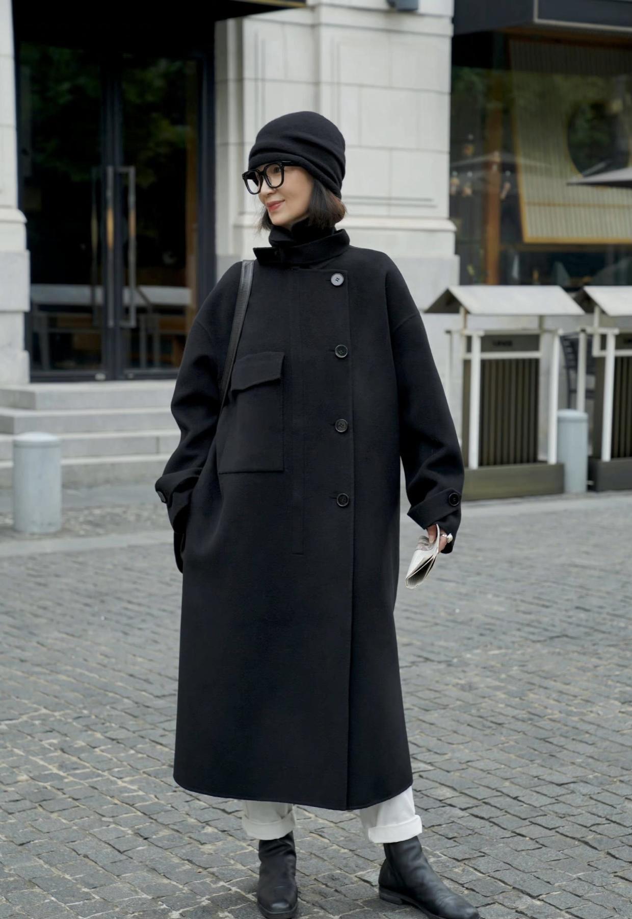 打扮 这才是中年女人该有的打扮,三木妈妈的“大衣”搭配,美过同龄人