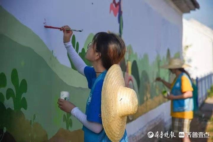 美术学院|山师美院学子下乡绘出“家文化”,助力美丽乡村建设