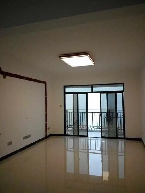 老婆|老婆坚持把厨房装到餐厅,房子装修完,邻居纷纷上门参观!