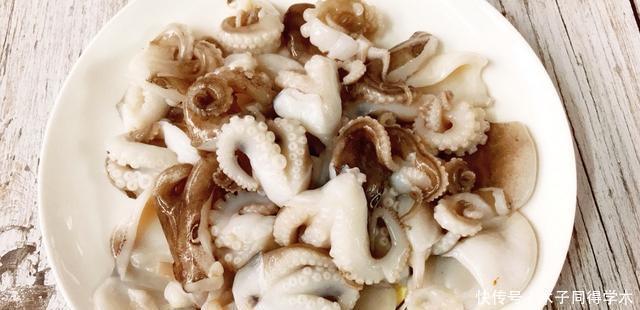  绝味下酒菜，这样做Q弹鲜嫩，回味无穷