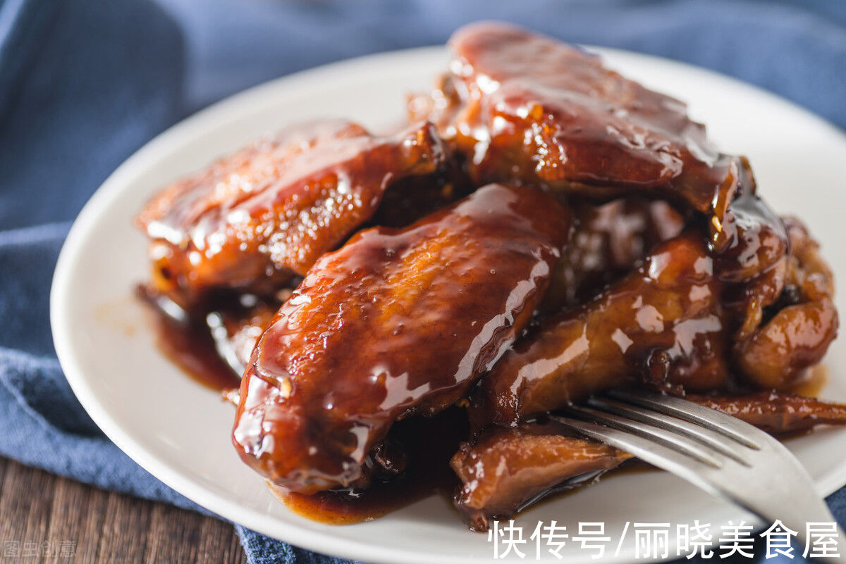 小米辣|4道凉菜,10道热菜,2碗汤,一桌丰盛的中秋晚宴,简单好吃没难度