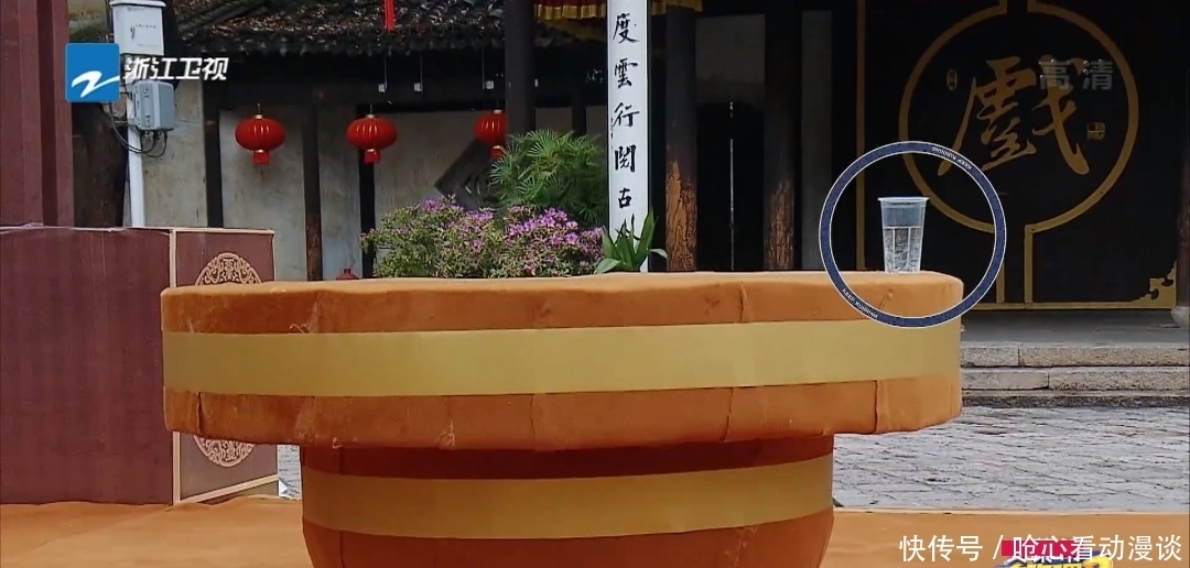 张含韵 没想到放下“偶像包袱”的蔡徐坤,这么机智有趣