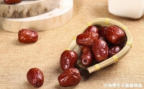 此物|红枣和此物一起泡,每天喝一杯,保肝排毒,皱纹没了,色斑淡了