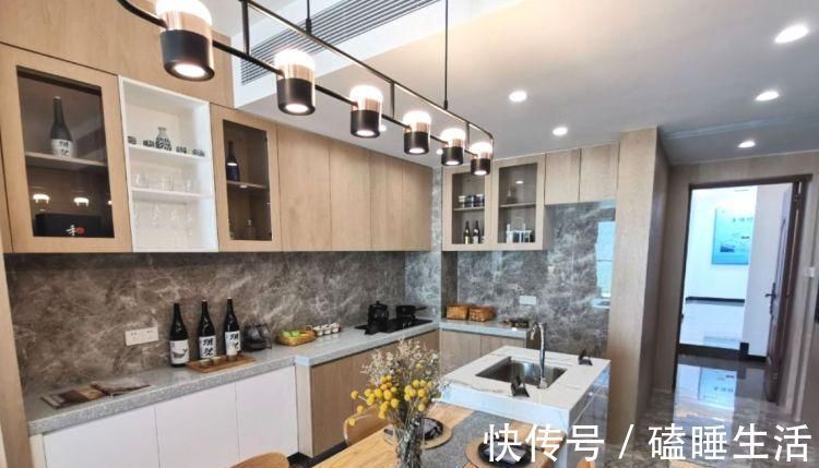 装修|参观这套80㎡小宅才发现,能温暖人心的家,绝不是靠奢华的装修