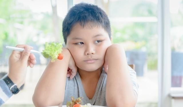 孩子|7岁孩子出现积食,家长发现3处端倪,调理后身高135cm