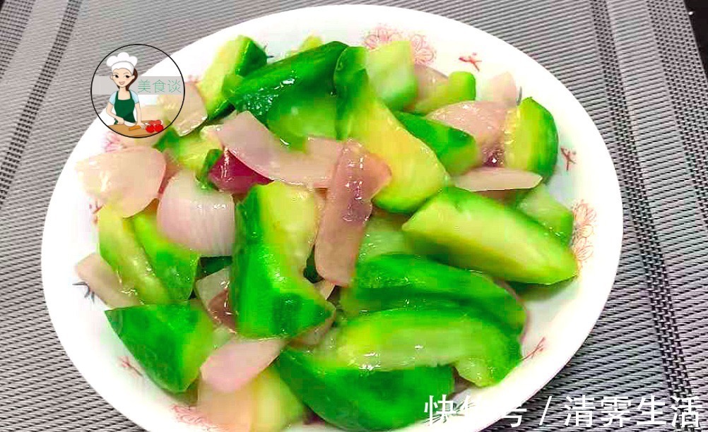 维生素c|夏天此两样素菜一起炒,不放肉也很鲜美,清香爽口,吃一周都不腻