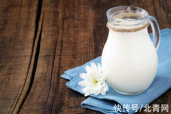 脂肪含量|全脂牛奶好处多!是时候走出脱脂牛奶的误区了