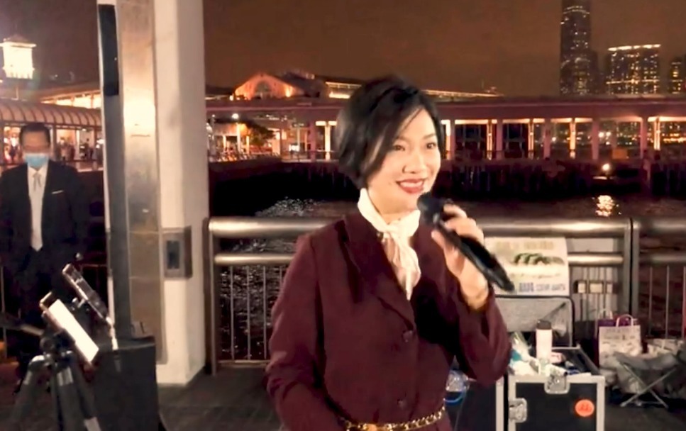 龍婷|最慘的《星光大道》冠軍:央視春晚壓軸登臺,一年后卻在街頭賣唱