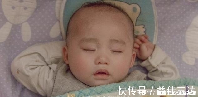 孩子|睡觉也能影响颜值?想让你家孩子变好看,就别再让他这样睡觉了