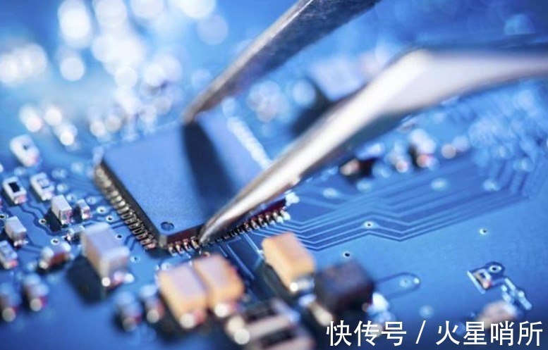 华为|6G技术被美国抢先!设下“21挑1”陷阱,华为能否弯道超车?