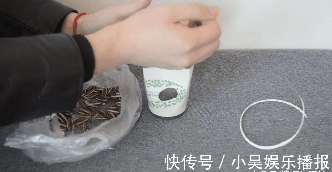 纸杯|一次性纸杯别再扔了, 改造一下放客厅有大用处, 家家户户都用得着