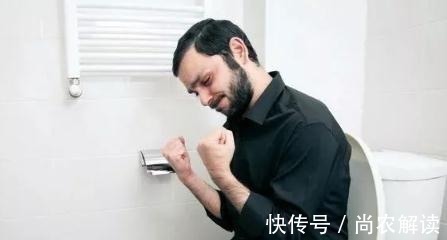 马桶|卫生间到底装马桶好还是蹲坑好?原来它这么脏,后悔我家装错了