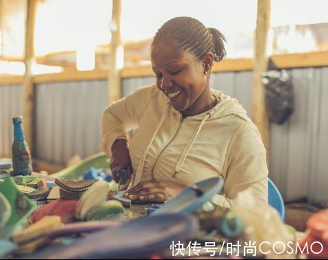 塞纳河畔走秀的Chloé，把长裙走进了我心里|T型台 | 手袋