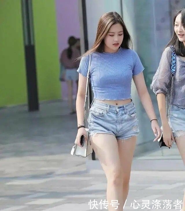 别小看了短裤,时髦显瘦一应俱全,“大象腿”女生也喜欢了